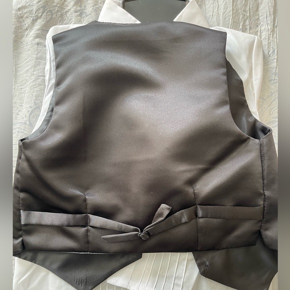 Peanut Butter Black Tuxedo size 4T - Picture 10 of 11